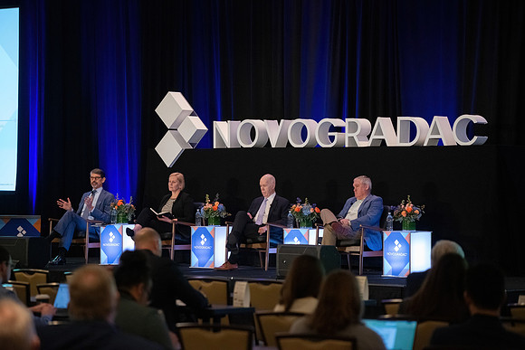24novocon152