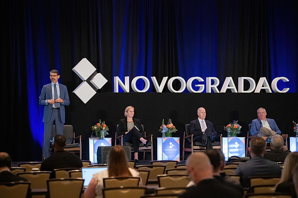 24novocon129