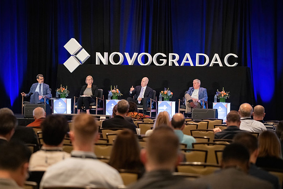 24novocon216