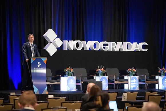 24novocon113