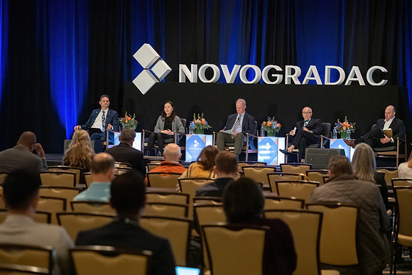 24novocon414