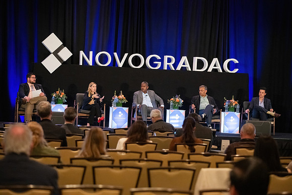 24novocon564