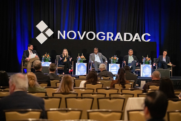 24novocon567