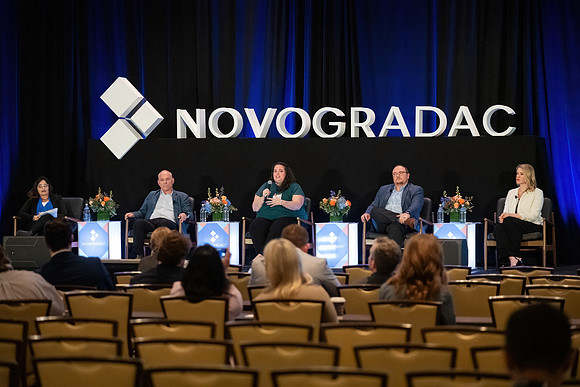 24novocon675