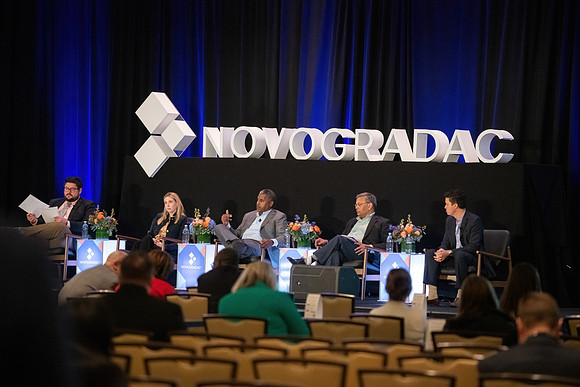 24novocon553