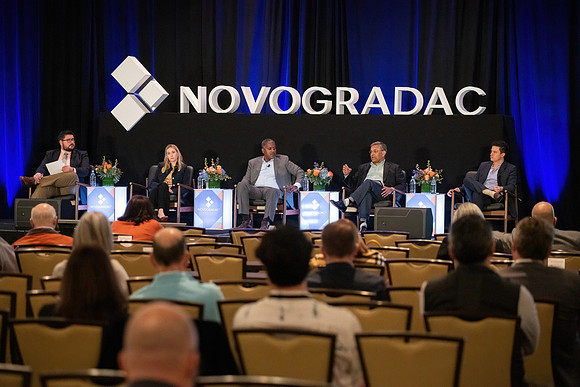 24novocon568