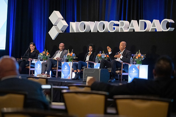 24novocon826