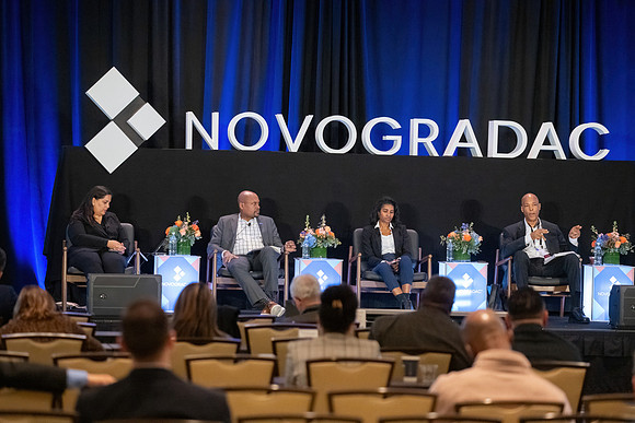 24novocon789