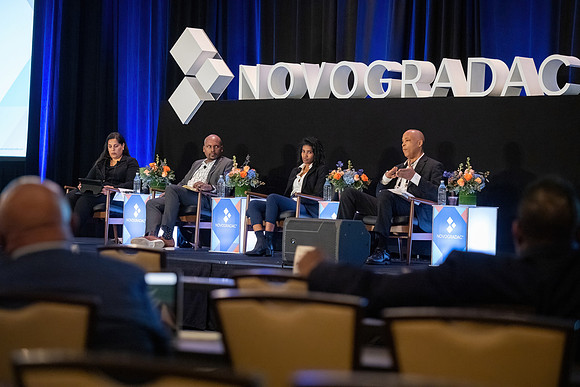24novocon825