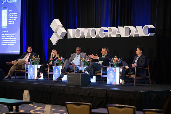 24novocon589