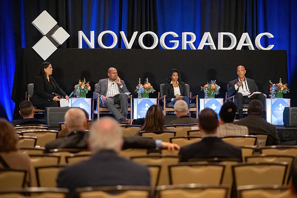 24novocon762