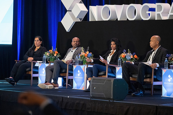 24novocon806