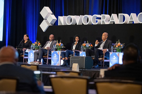 24novocon822