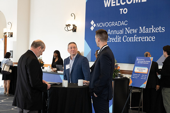 24novocon037