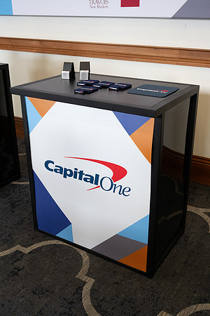 24novocon067