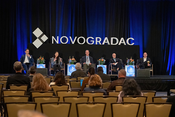 24novocon417