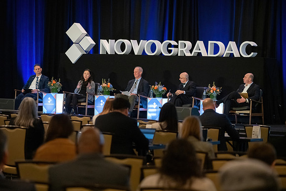 24novocon387